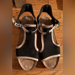 Naot Women's Fiona Black/Khaki/Beige/Silver, 5042-NIY, EUC, Size 40/9